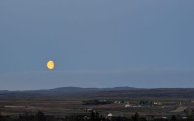Heisse Quellen, fallendes Wasser und ein Geysir im Mondlicht: Gullfoss & Strokkur
